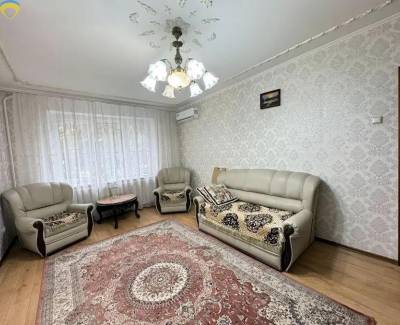 2-комн., 70 кв. м., Приморський, 